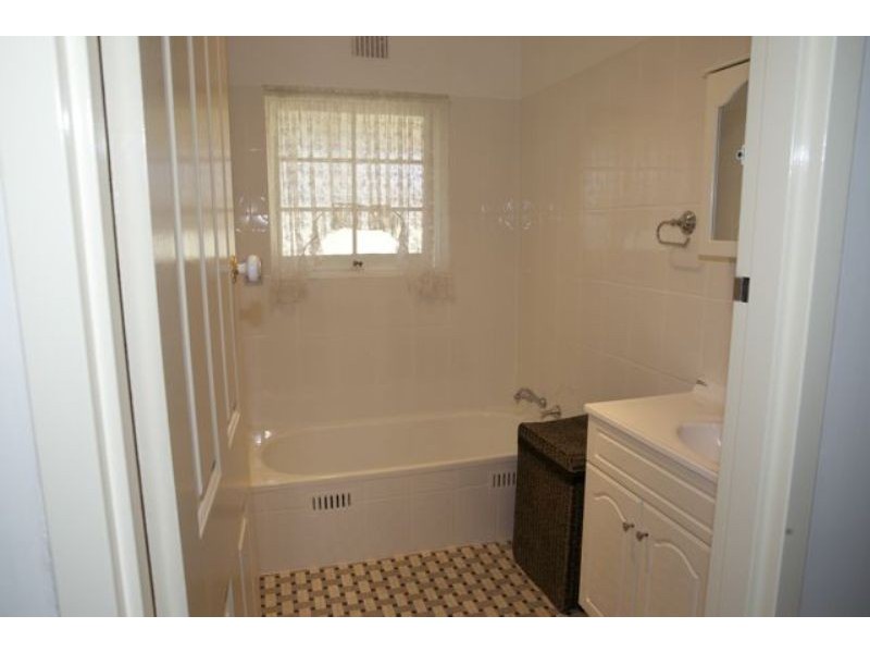 20 Conway Crescent, Valley View SA 5093