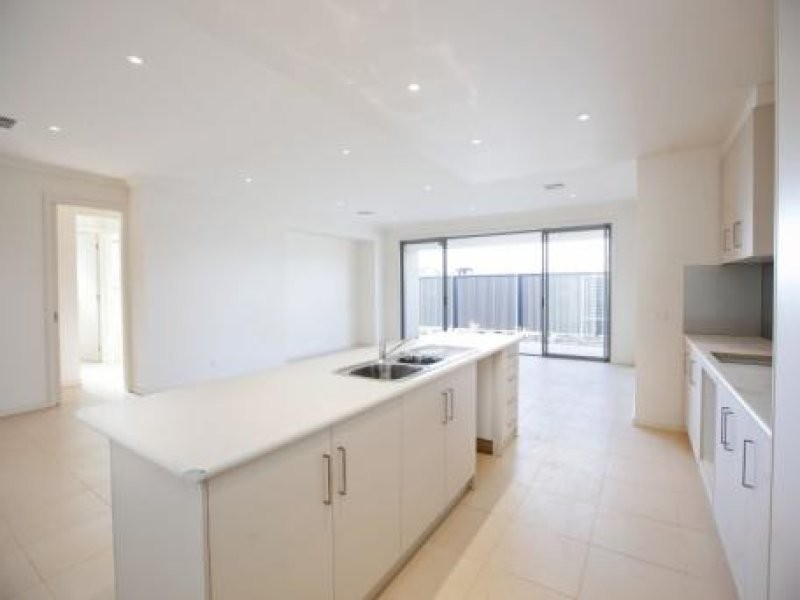 7 Coker Place, Blakeview SA 5114