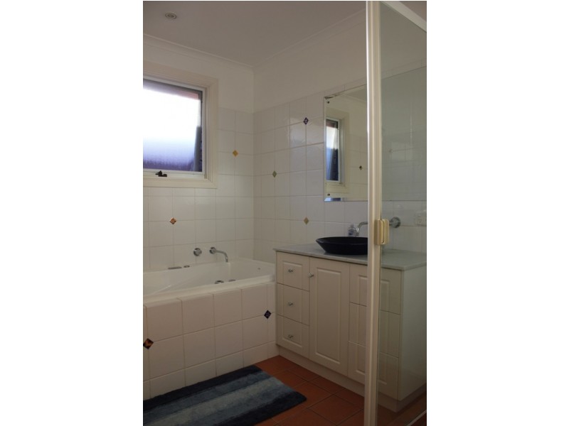 2 Birkdale Close, Fairview Park SA 5126