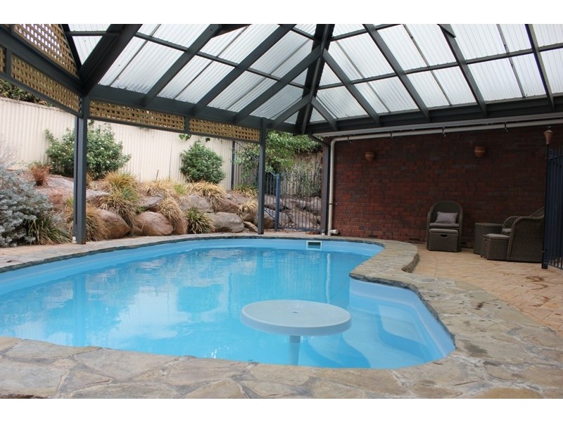 2 Birkdale Close, Fairview Park SA 5126