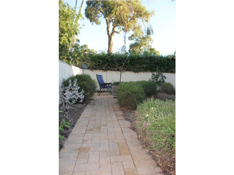 2 Birkdale Close, Fairview Park SA 5126