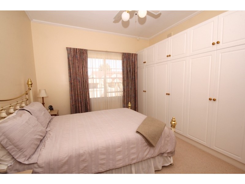 5 Seymour Grove, Campbelltown SA 5074