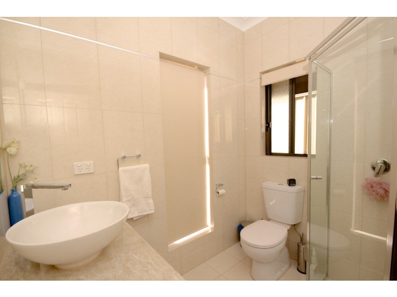 35 Rochester Drive, Salisbury Heights SA 5109