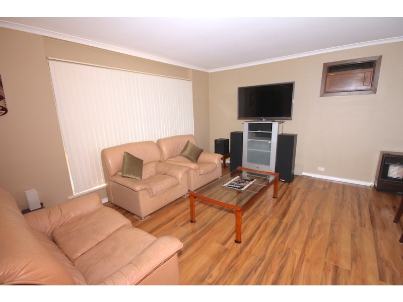 27 Gaylard Crescent, Redwood Park SA 5097