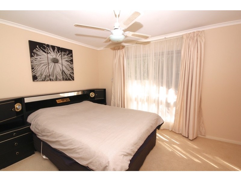 27 Gaylard Crescent, Redwood Park SA 5097