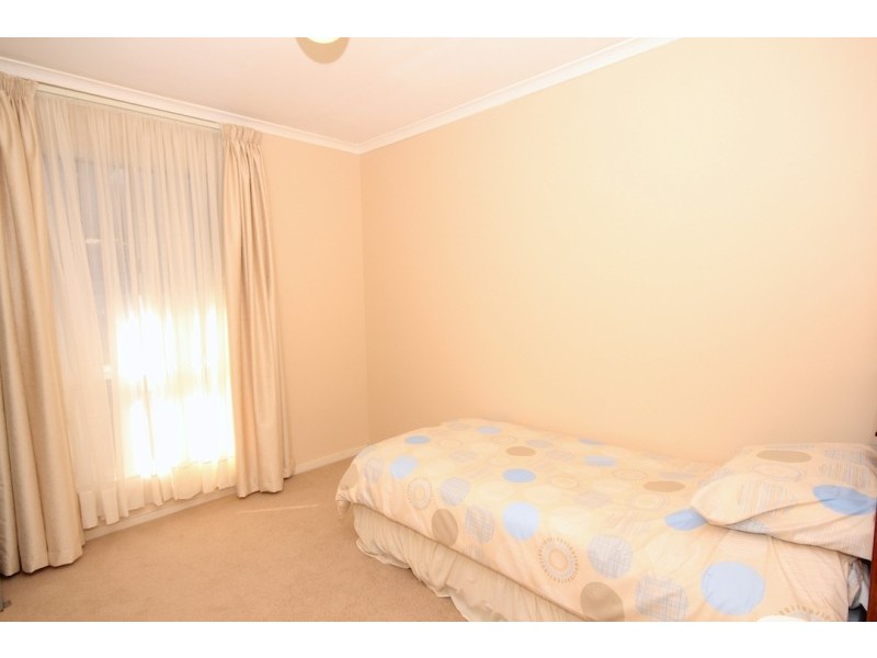 27 Gaylard Crescent, Redwood Park SA 5097