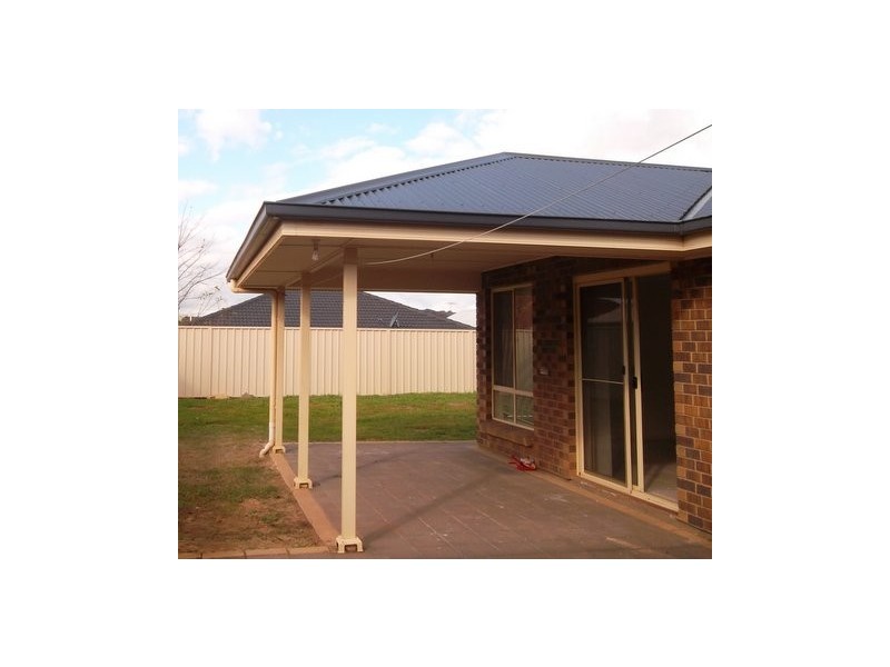 27 Lakeland Road, Munno Para West SA 5115