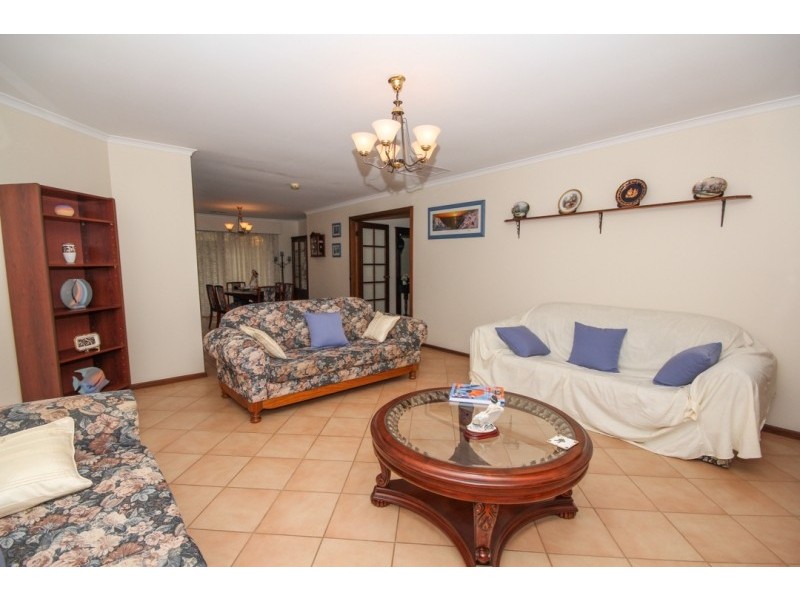 8 Zenith Close, Surrey Downs SA 5126