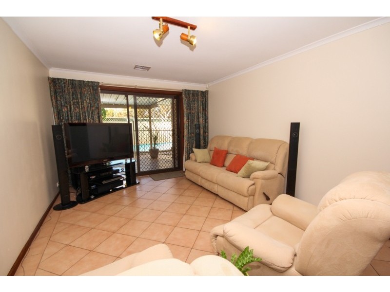 8 Zenith Close, Surrey Downs SA 5126