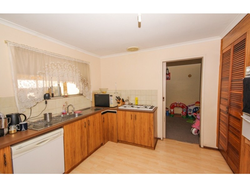 9 Pelsaert Avenue, Fairview Park SA 5126