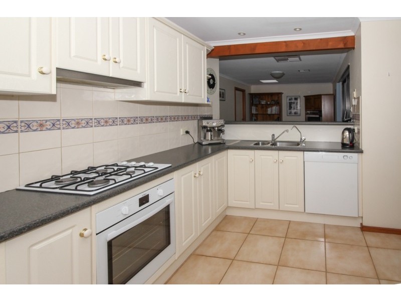 5 Royal Admiral Place, Surrey Downs SA 5126