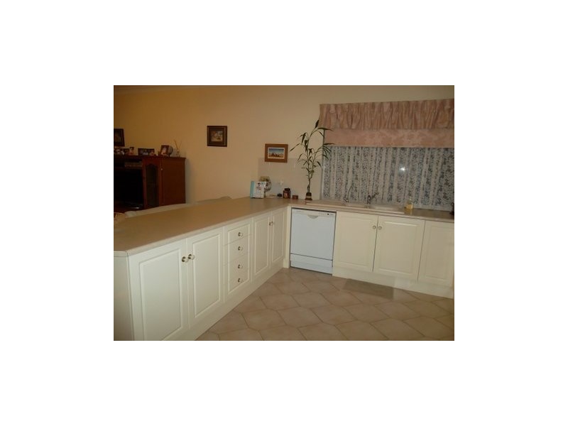 18 Rochester Crescent, Golden Grove SA 5125