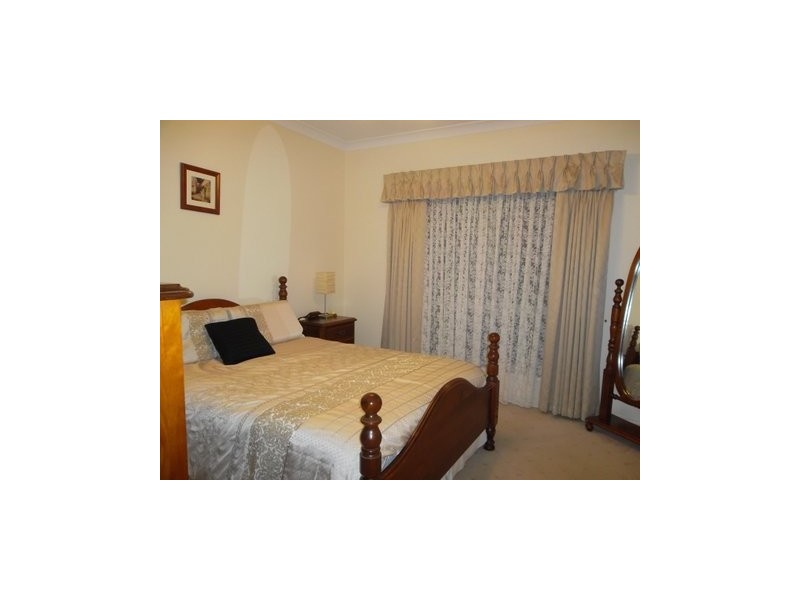 18 Rochester Crescent, Golden Grove SA 5125