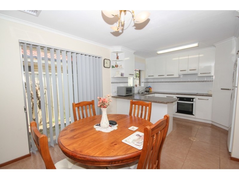 8 Carney Close, Salisbury Plain SA 5109