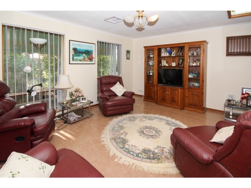 8 Carney Close, Salisbury Plain SA 5109