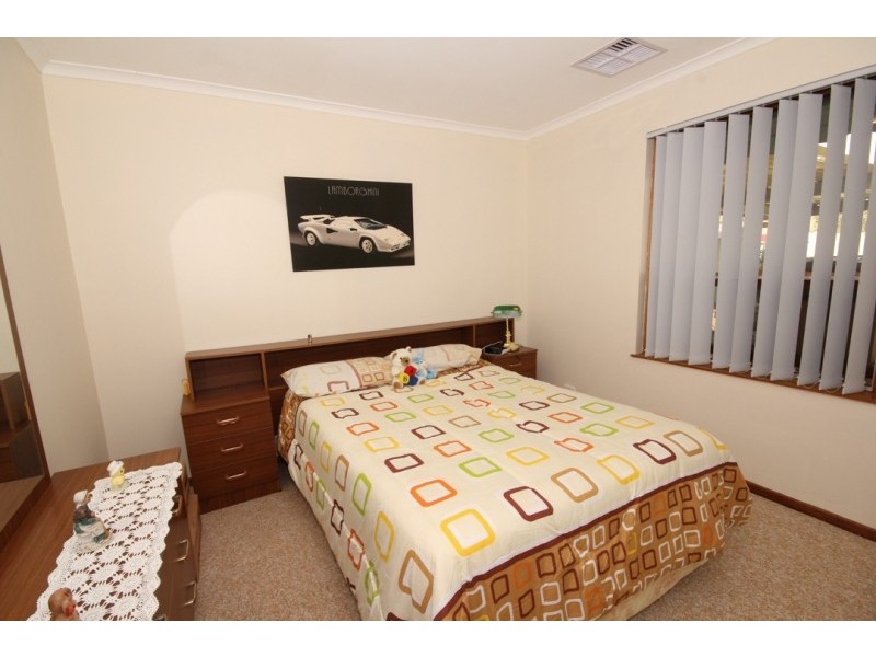 8 Carney Close, Salisbury Plain SA 5109