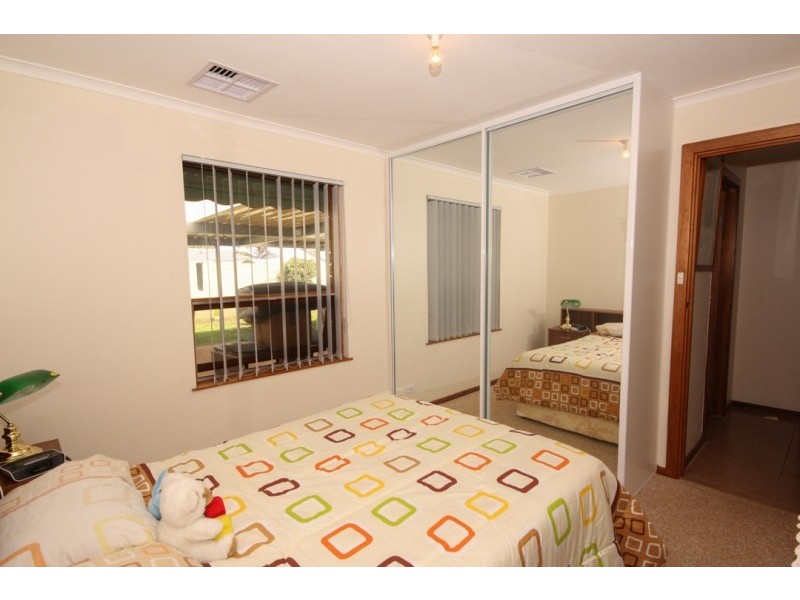 8 Carney Close, Salisbury Plain SA 5109