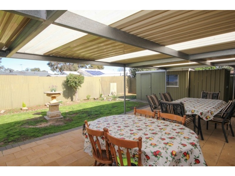 8 Carney Close, Salisbury Plain SA 5109