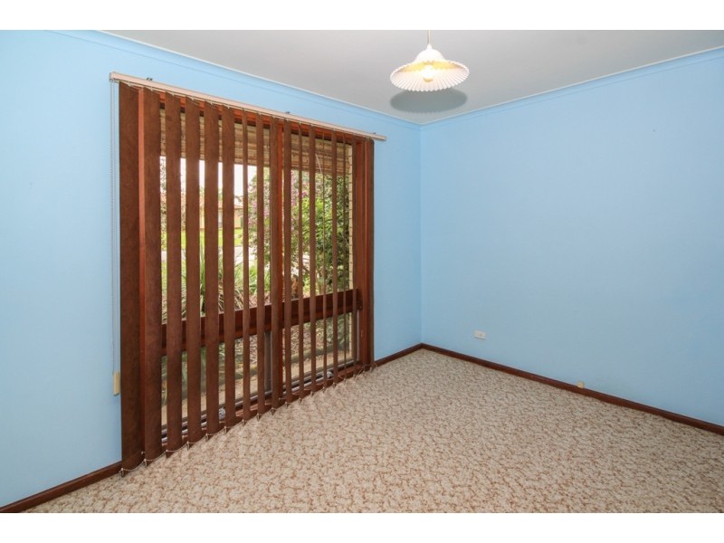 17 Robertson Crescent, Redwood Park SA 5097