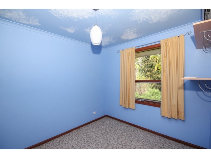 17 Robertson Crescent, Redwood Park SA 5097