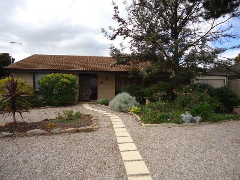 14 Batley Street, Para Vista SA 5093