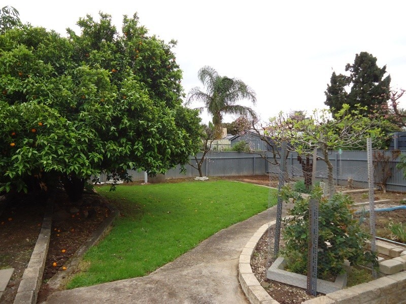 14 Batley Street, Para Vista SA 5093