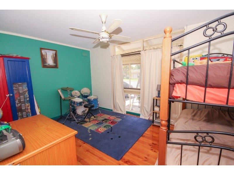 2 Tareena Street, Ridgehaven SA 5097