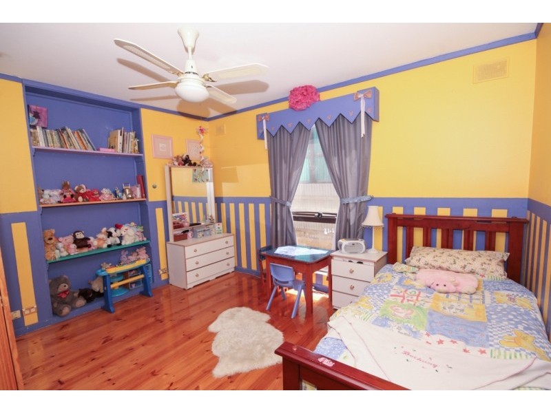 2 Tareena Street, Ridgehaven SA 5097