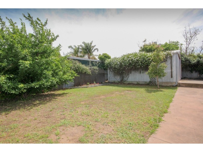 2 Tareena Street, Ridgehaven SA 5097