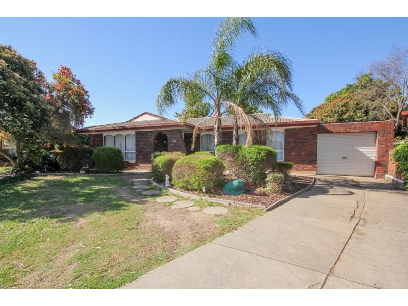21 Chapman Crescent, Redwood Park SA 5097