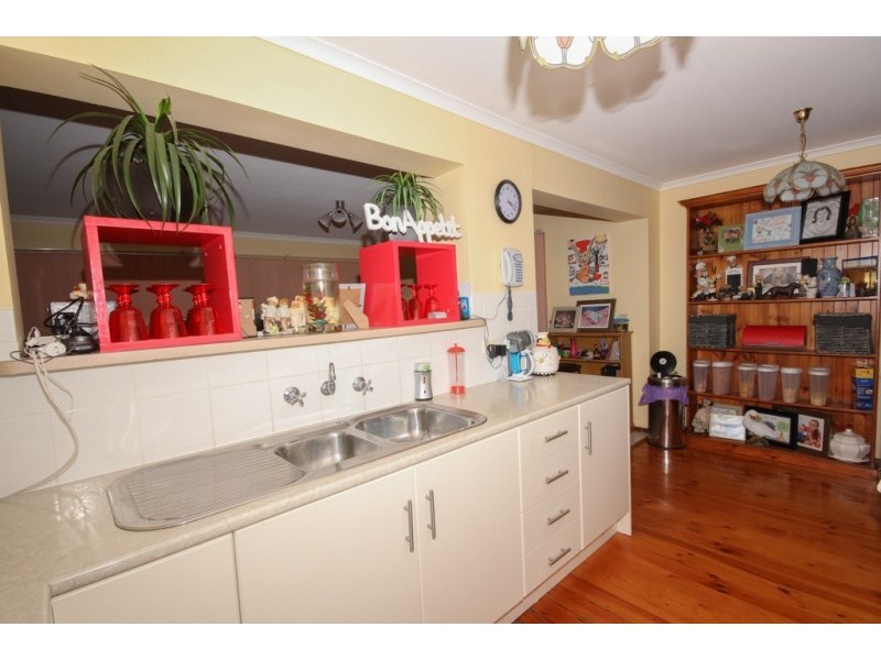 21 Chapman Crescent, Redwood Park SA 5097