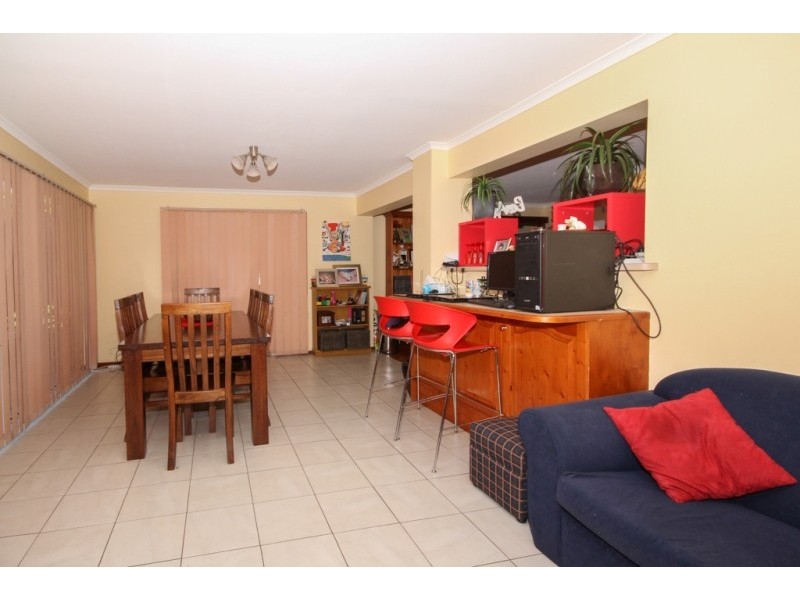 21 Chapman Crescent, Redwood Park SA 5097