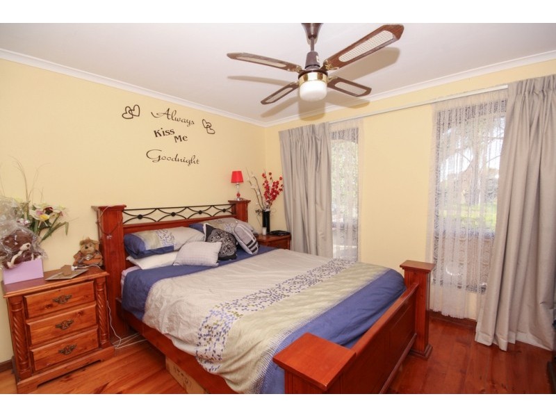 21 Chapman Crescent, Redwood Park SA 5097