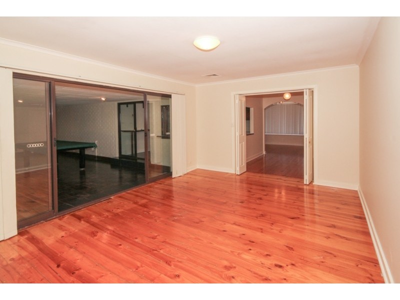 4 Tareena Street, Ridgehaven SA 5097