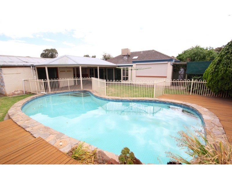 2 Gregory Street, Brahma Lodge SA 5109