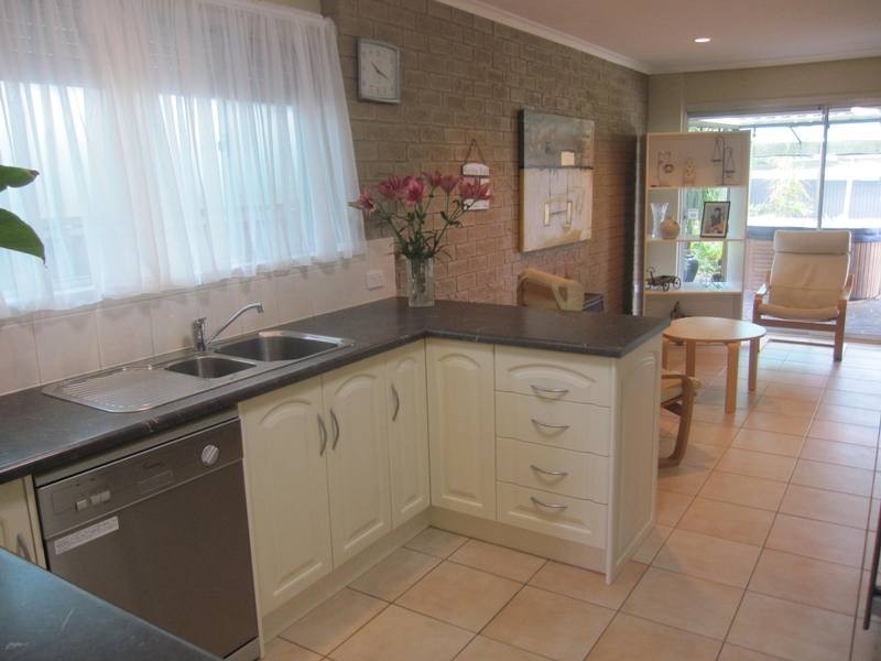 8 Hakea Street, Surrey Downs SA 5126