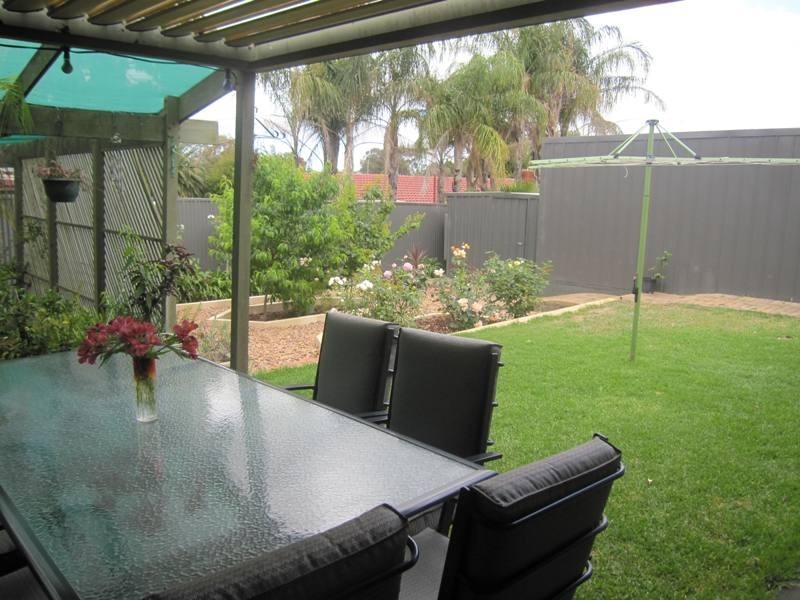 8 Hakea Street, Surrey Downs SA 5126