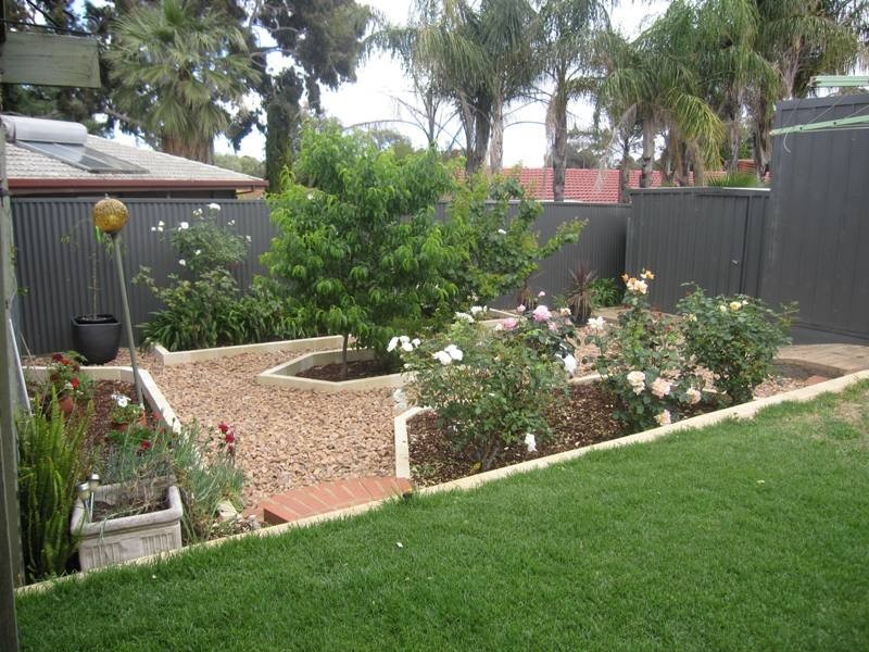 8 Hakea Street, Surrey Downs SA 5126