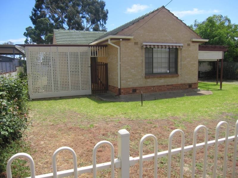 12 Marleycombe Road, Elizabeth Vale SA 5112