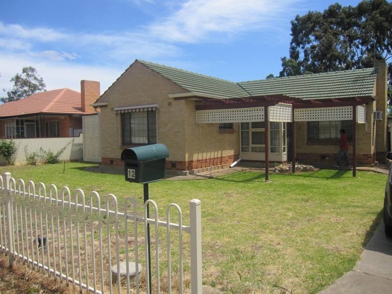 12 Marleycombe Road, Elizabeth Vale SA 5112