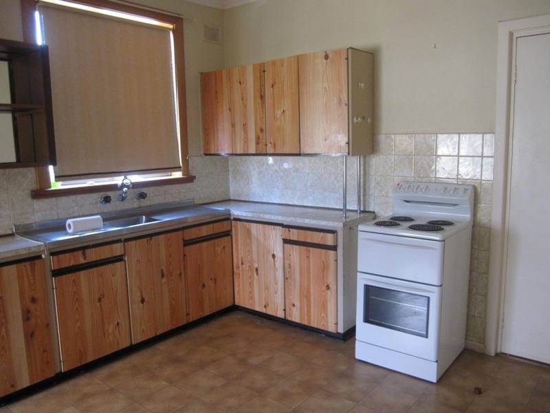 12 Marleycombe Road, Elizabeth Vale SA 5112