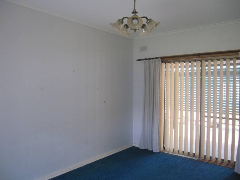 12 Marleycombe Road, Elizabeth Vale SA 5112