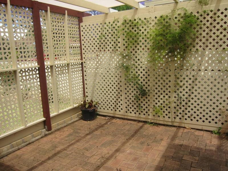 12 Marleycombe Road, Elizabeth Vale SA 5112