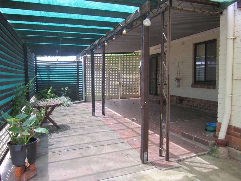 12 Marleycombe Road, Elizabeth Vale SA 5112