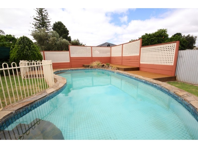 2 Gregory Street, Brahma Lodge SA 5109
