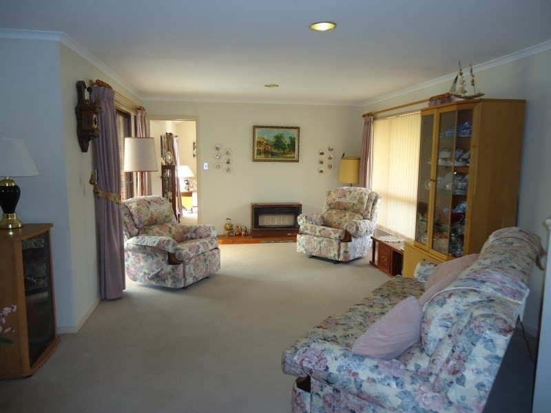 21 Dallas Court, Wynn Vale SA 5127