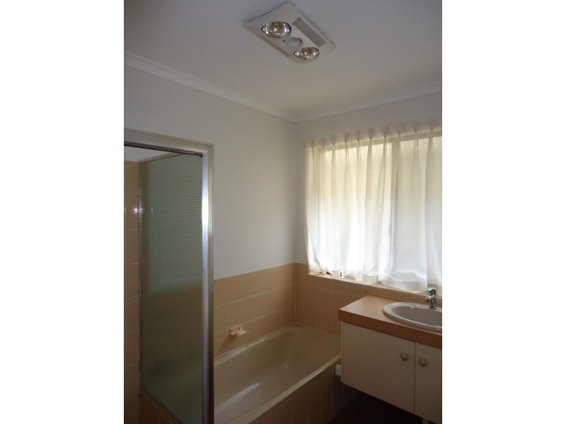 21 Dallas Court, Wynn Vale SA 5127