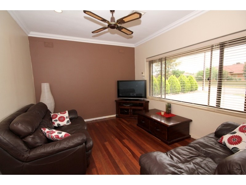 2 Gregory Street, Brahma Lodge SA 5109
