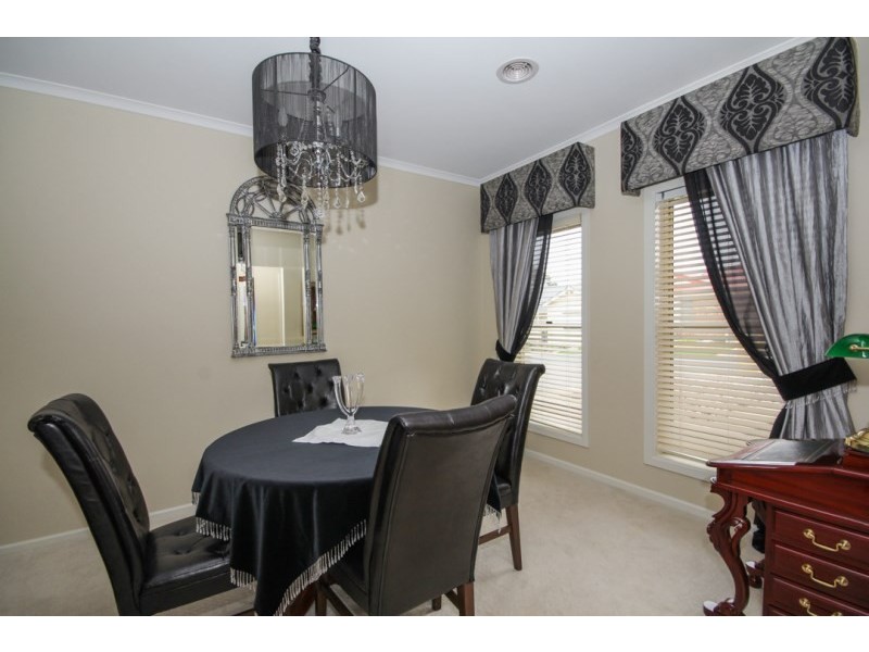 2/4 Baudin Avenue, Fairview Park SA 5126