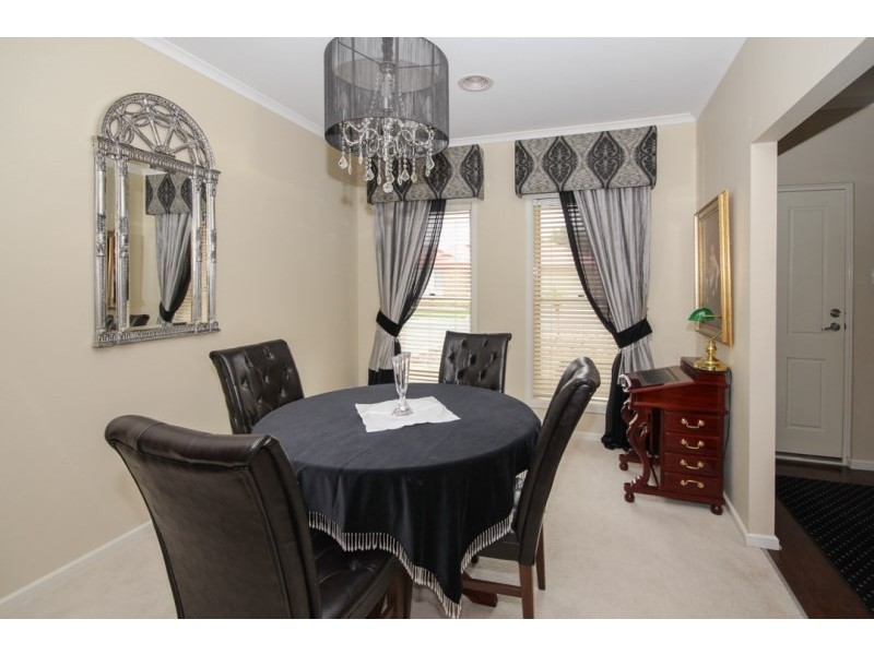 2/4 Baudin Avenue, Fairview Park SA 5126